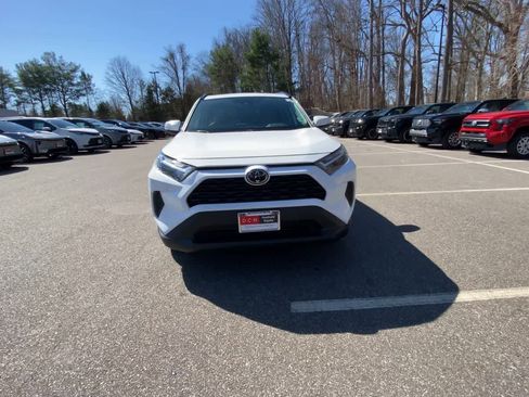 Used 2023 Toyota RAV4 XLE w/ Convenience Package image 5
