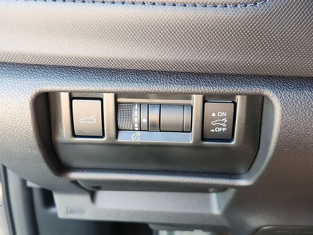 Used 2025 Subaru Forester Premium AWD/4WD image 28