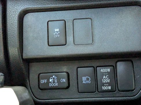 Used 2021 Toyota Tacoma TRD Sport w/ Technology Package AWD/4WD image 23