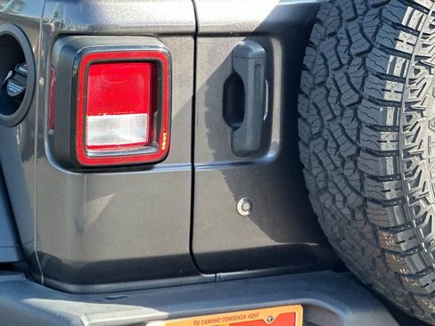 Used 2019 Jeep Wrangler Unlimited Sport S image 26