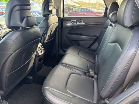 Certified 2023 Kia Sportage EX AWD/4WD image 7