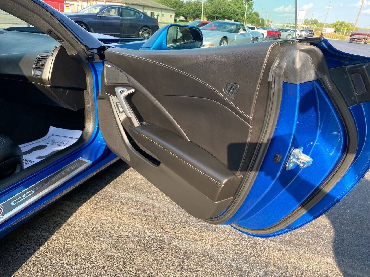Used 2016 Chevrolet Corvette Stingray Coupe RWD image 47