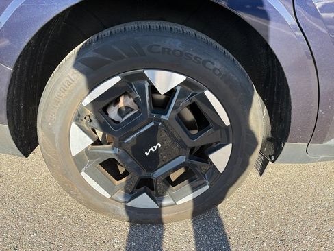 Certified 2025 Kia Carnival EX FWD image 27