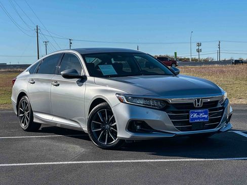 Certified 2022 Honda Accord EX-L image 2