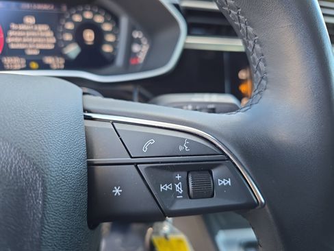 Used 2023 Audi Q3 2.0T Premium w/ Black Optic Package image 18