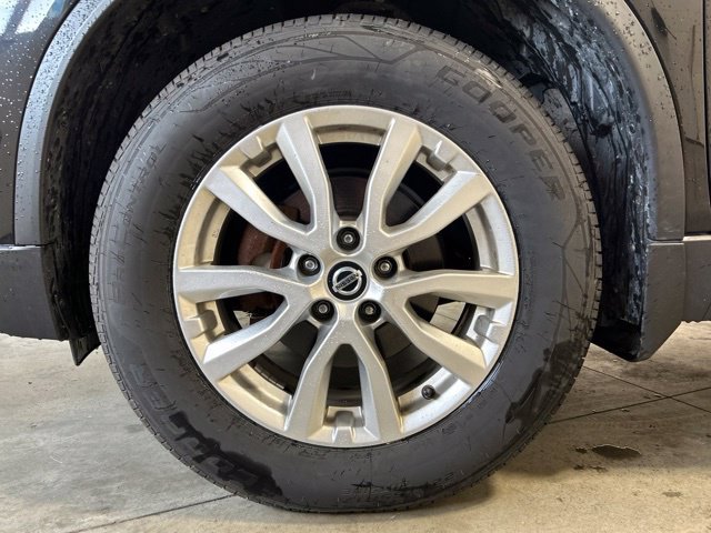Used 2020 Nissan Rogue SV AWD/4WD image 10