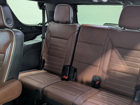 Used 2023 GMC Yukon Denali Ultimate image 17