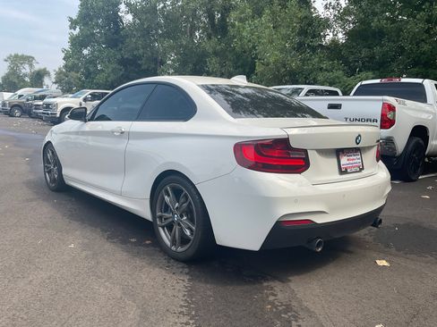 Used 2016 BMW M235i Coupe RWD image 3