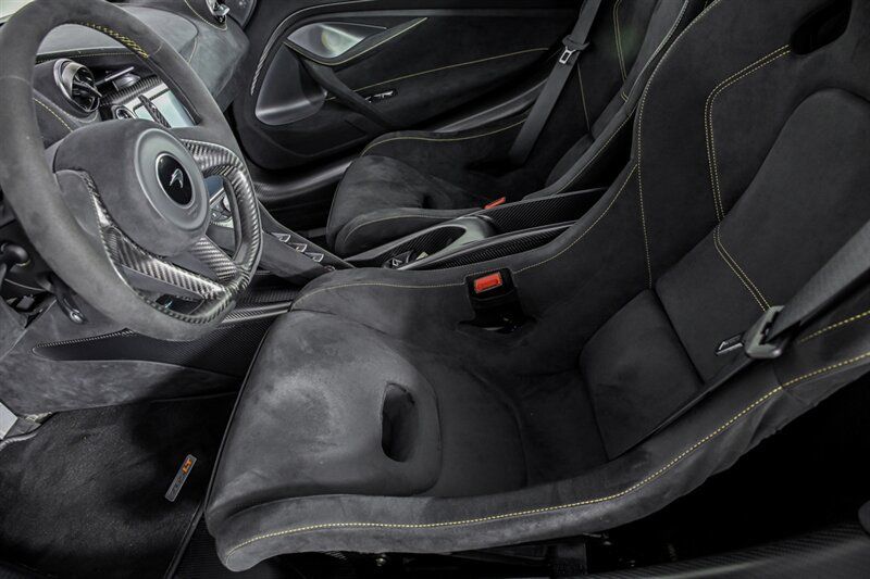 Used 2022 McLaren 765LT RWD image 29