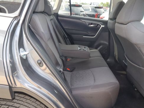 Used 2025 Toyota RAV4 XLE FWD image 20