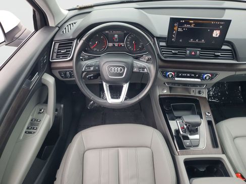 Used 2022 Audi Q5 2.0T Premium w/ Convenience Package image 12