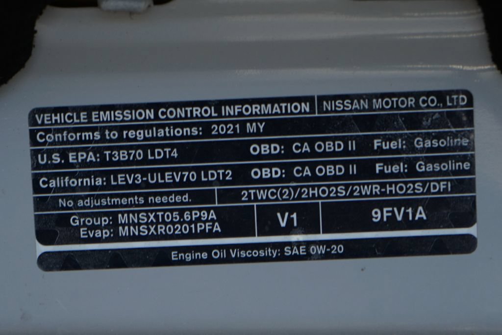 Used 2021 Nissan Titan PRO-4X w/ Pro-4x Utility Package AWD/4WD image 13