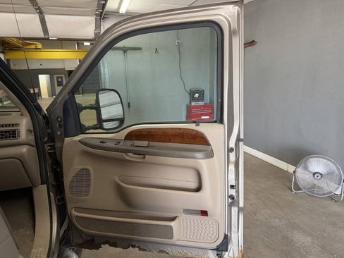 Used 2002 Ford F250 4x4 SuperCab Super Duty image 27
