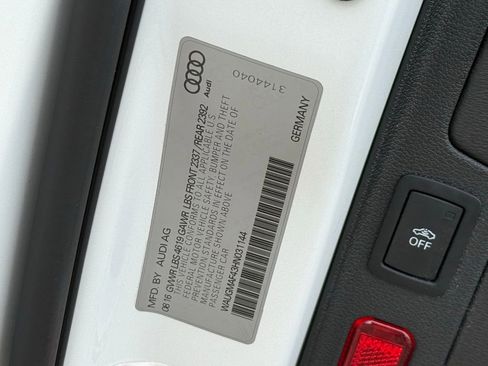 Used 2017 Audi A4 2.0T Ultra Premium w/ Convenience Package image 31