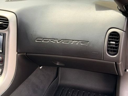 Used 2005 Chevrolet Corvette Convertible w/ Preferred Equipment Group RWD image 14