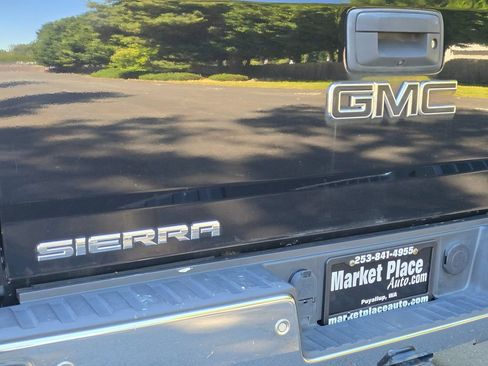 Used 2018 GMC Sierra 1500 SLT AWD/4WD image 15