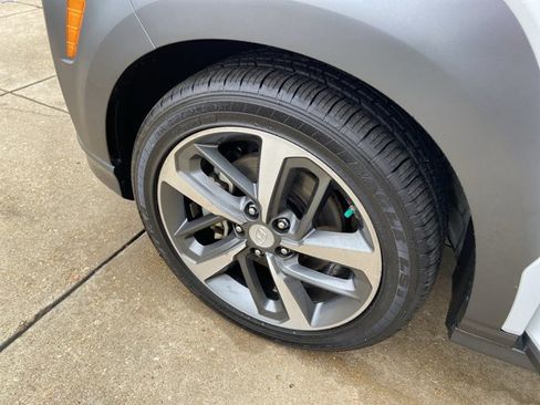 Used 2020 Hyundai Kona Limited image 24