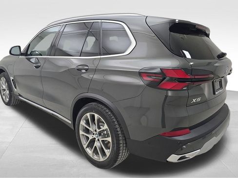 New 2026 BMW X5 xDrive50e w/ Premium Package image 7