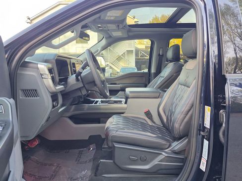 Used 2025 Ford F250 XLT w/ Black Appearance Package image 11