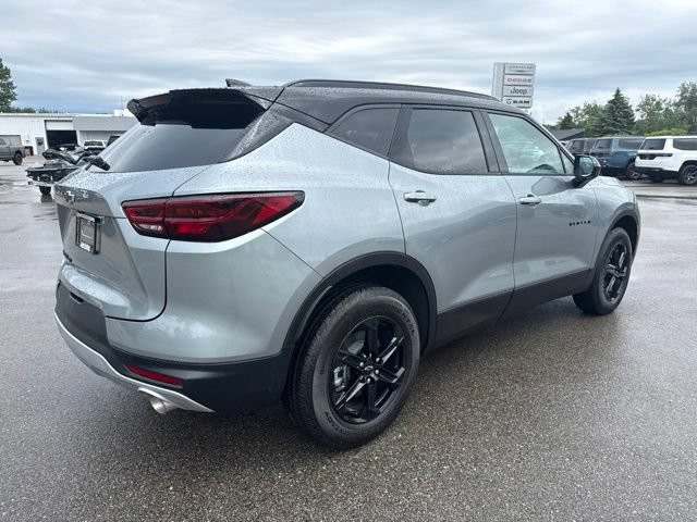 New 2026 Chevrolet Blazer LT w/ Midnight/Sport Edition AWD/4WD image 7