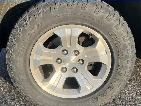 Used 2017 Chevrolet Silverado 1500 LT w/ All Star Edition image 16