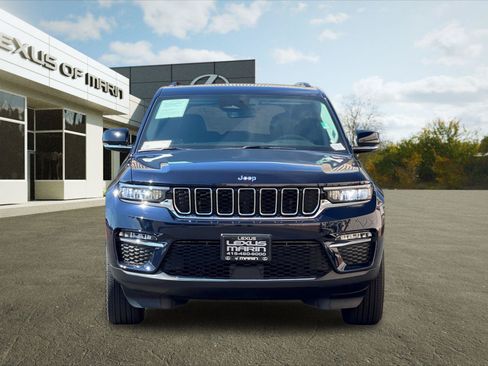 Used 2023 Jeep Grand Cherokee Limited w/ Trailer Tow Prep Group (B) AWD/4WD image 6