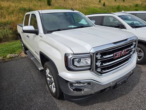 Used 2018 GMC Sierra 1500 SLT w/ SLT Premium Package AWD/4WD image 3