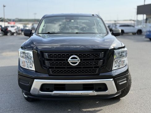 Used 2021 Nissan Titan SV w/ Accessory Utility Package RWD image 2