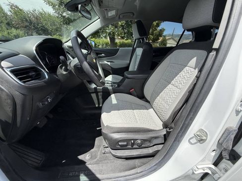Used 2022 Chevrolet Equinox LS w/ LS Convenience Package AWD/4WD image 10