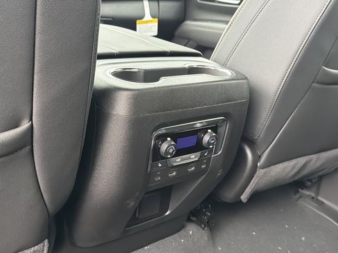 New 2026 Chevrolet Suburban Premier image 14