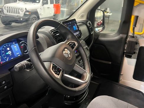 Used 2024 RAM ProMaster 3500 w/ Delivery Van Package image 18