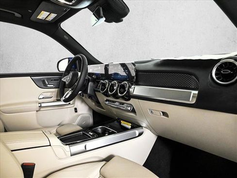 New 2026 Mercedes-Benz GLB 250 4MATIC image 24