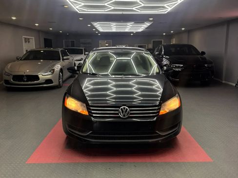 Used 2012 Volkswagen Passat 2.5 SE FWD image 2