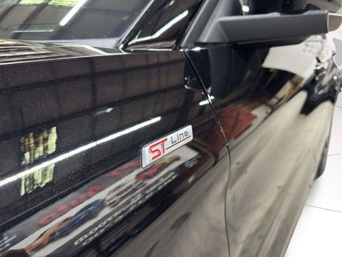 Used 2025 Ford Explorer ST-Line w/ Premium Package RWD image 9