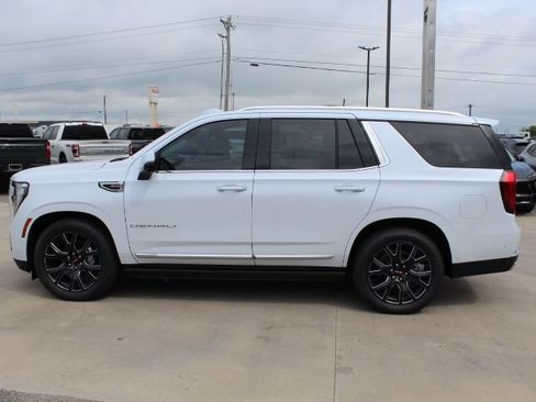 New 2026 GMC Yukon Denali w/ Denali Reserve Package AWD/4WD image 2