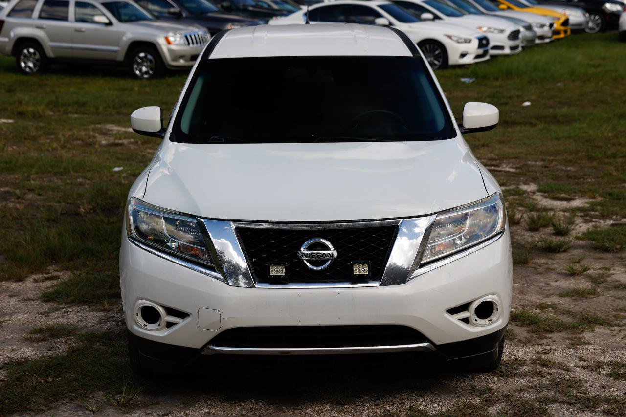 Used 2014 Nissan Pathfinder S FWD image 16