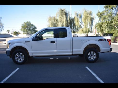 Used 2018 Ford F150 XLT w/ Max Trailer Tow Package image 4