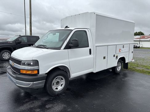New 2025 Chevrolet Express 3500 w/ Power Convenience Package image 2