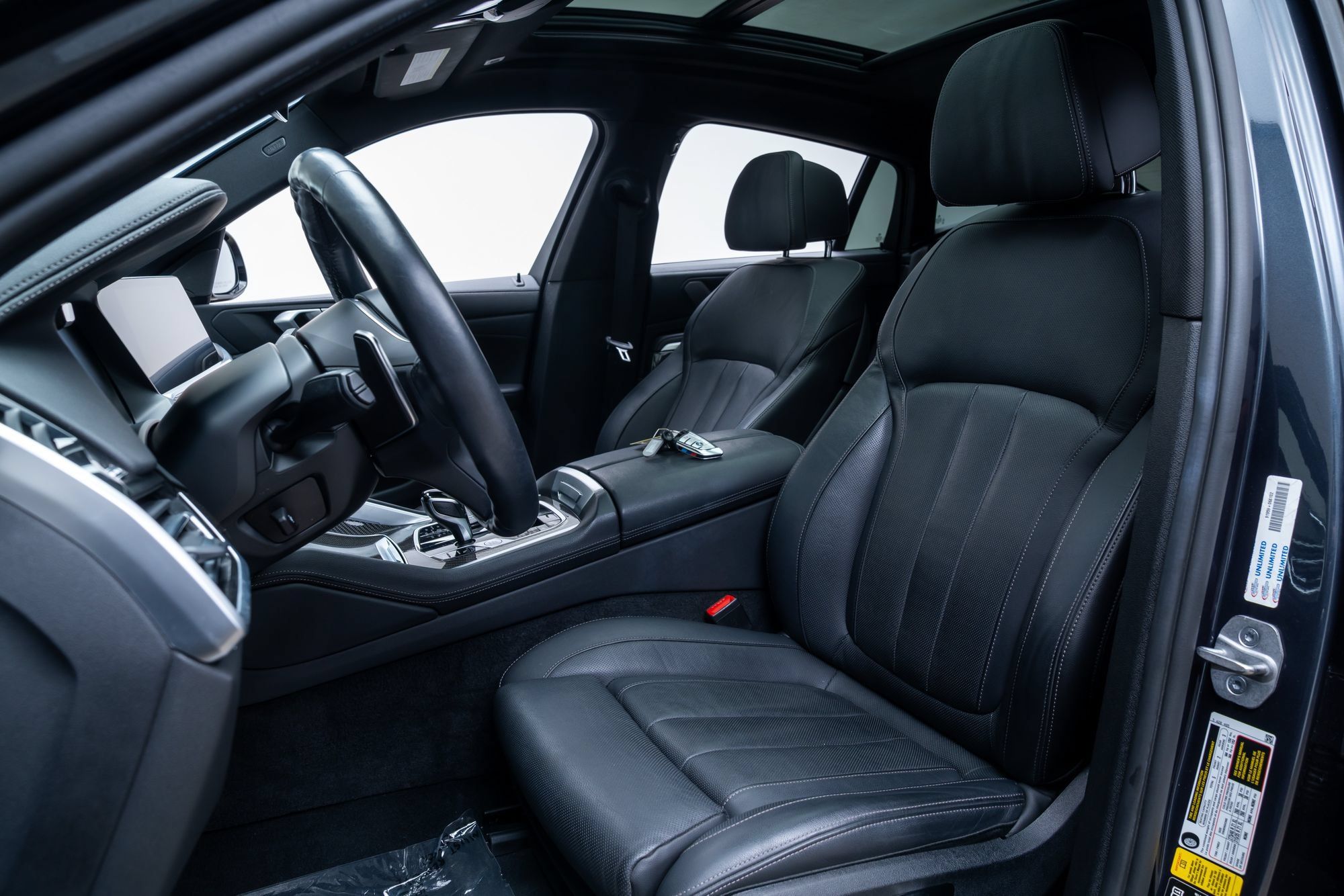 Used 2022 BMW X6 M50i AWD/4WD image 22