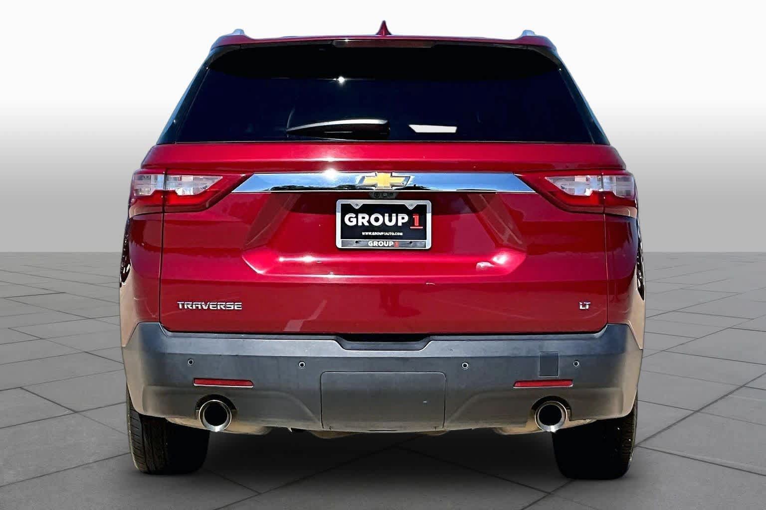 Used 2018 Chevrolet Traverse LT w/ LPO, Floor Liner Package FWD image 5