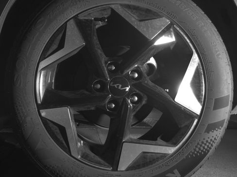 Used 2025 Kia Seltos S image 14