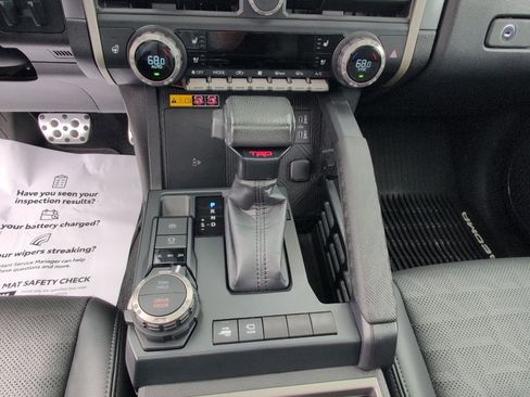Used 2024 Toyota Tacoma TRD Sport w/ TRD Sport Premium Package AWD/4WD image 22