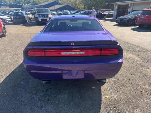 Used 2010 Dodge Challenger R/T image 17