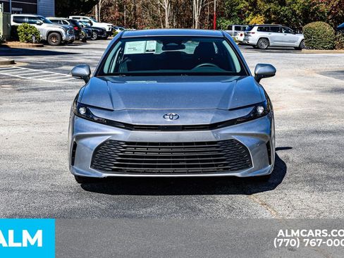 Used 2025 Toyota Camry LE image 11