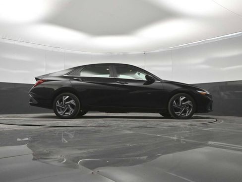 Used 2025 Hyundai Elantra SEL w/ Cargo Package FWD image 38