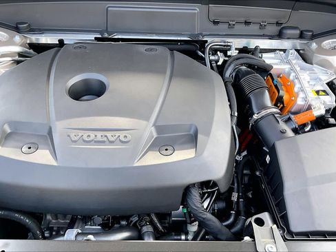New 2026 Volvo XC60 T8 Ultra w/ Protection Package Premier image 13