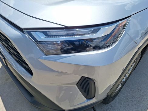Used 2024 Toyota RAV4 XLE w/ Convenience Package FWD image 10