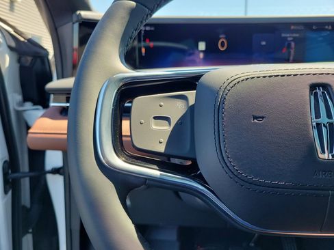 New 2026 Lincoln Nautilus Reserve AWD/4WD image 25