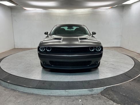 Used 2020 Dodge Challenger SXT w/ Blacktop Package image 9