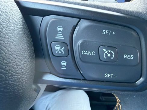 Used 2024 Jeep Wrangler Unlimited Sport AWD/4WD image 19